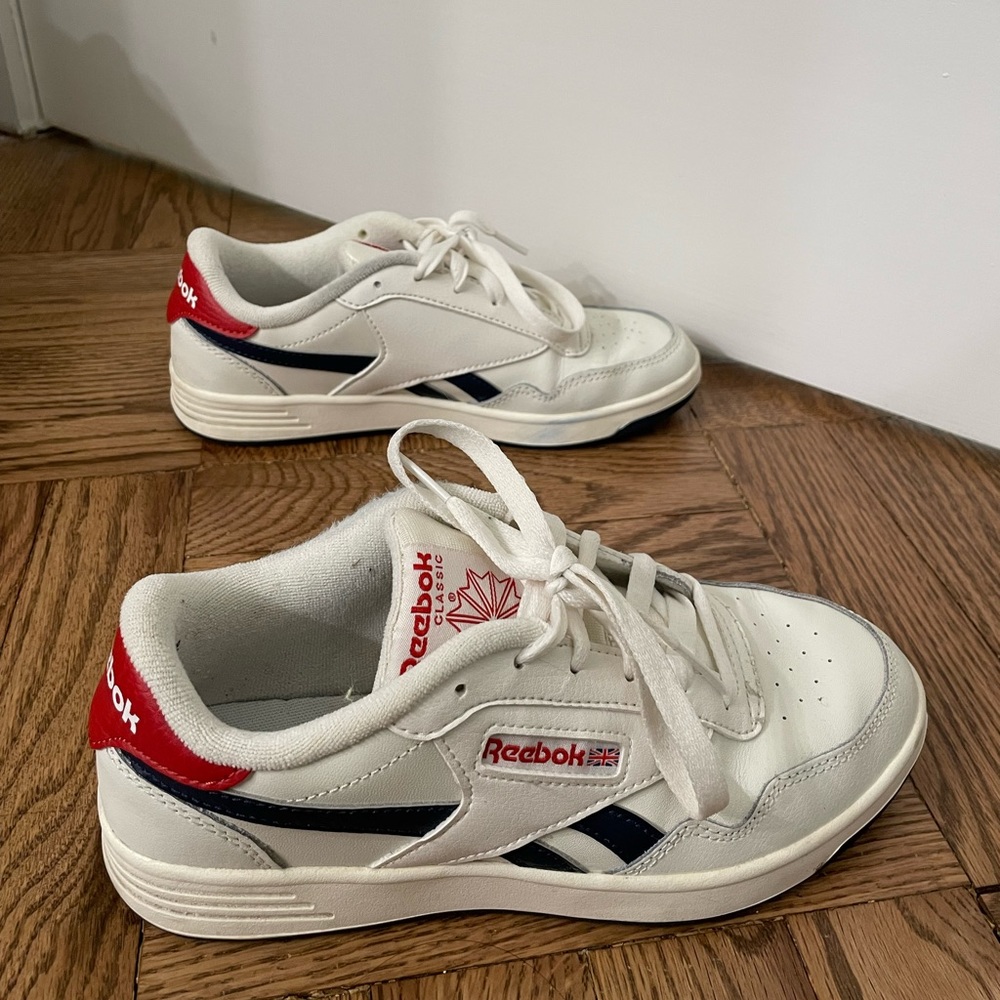 Reebok Sneakers